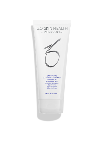 Gel-to-milk cleanser for sensitive skin, fragrance-free and sulfate-free, soothing formula that supports skin&